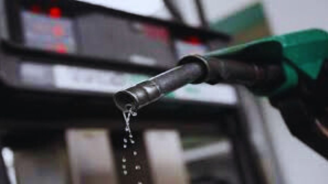 Petrol-Diesel Prices : पेट्रोल डीजल के नए रेट जारी, देखें अपने शहरों के ताजा भाव